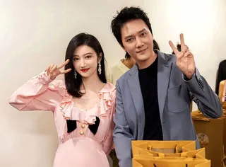 馮紹峰(右)、景甜曾爆出閃婚，一度震驚不少網友。(摘自微博)