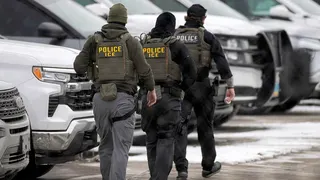 ICE agents