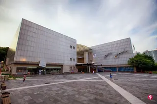 中国驻韩国大使馆发言人星期四（9月3日）在微信公众号就光州双年展严重涉台错误发表谈话。图为光州双年展展览馆。 （互联网）