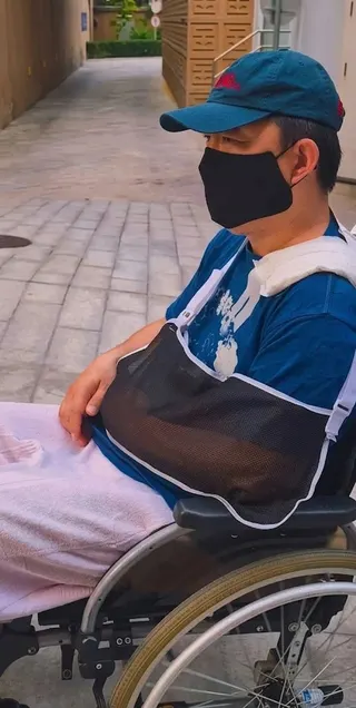 黃渤熱愛騎自行車，不料近日突傳騎車時發生嚴重意外。圖／翻攝黃渤小紅書