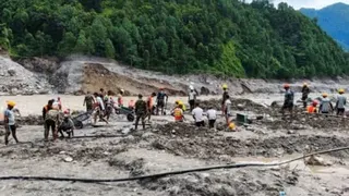 尼泊尔洪灾死亡人数增至1287个