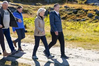 European Commission President Ursula von der Leyen (second right) with Greenland’s government leader Jens-Frederik Nielsen in the streets of Nuuk, Greenland on Sunday. Photo: Julien Mattia / European Commission / dpa
