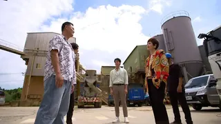 劉曉憶（右起）飾演盧彥澤的媽媽。圖／民視